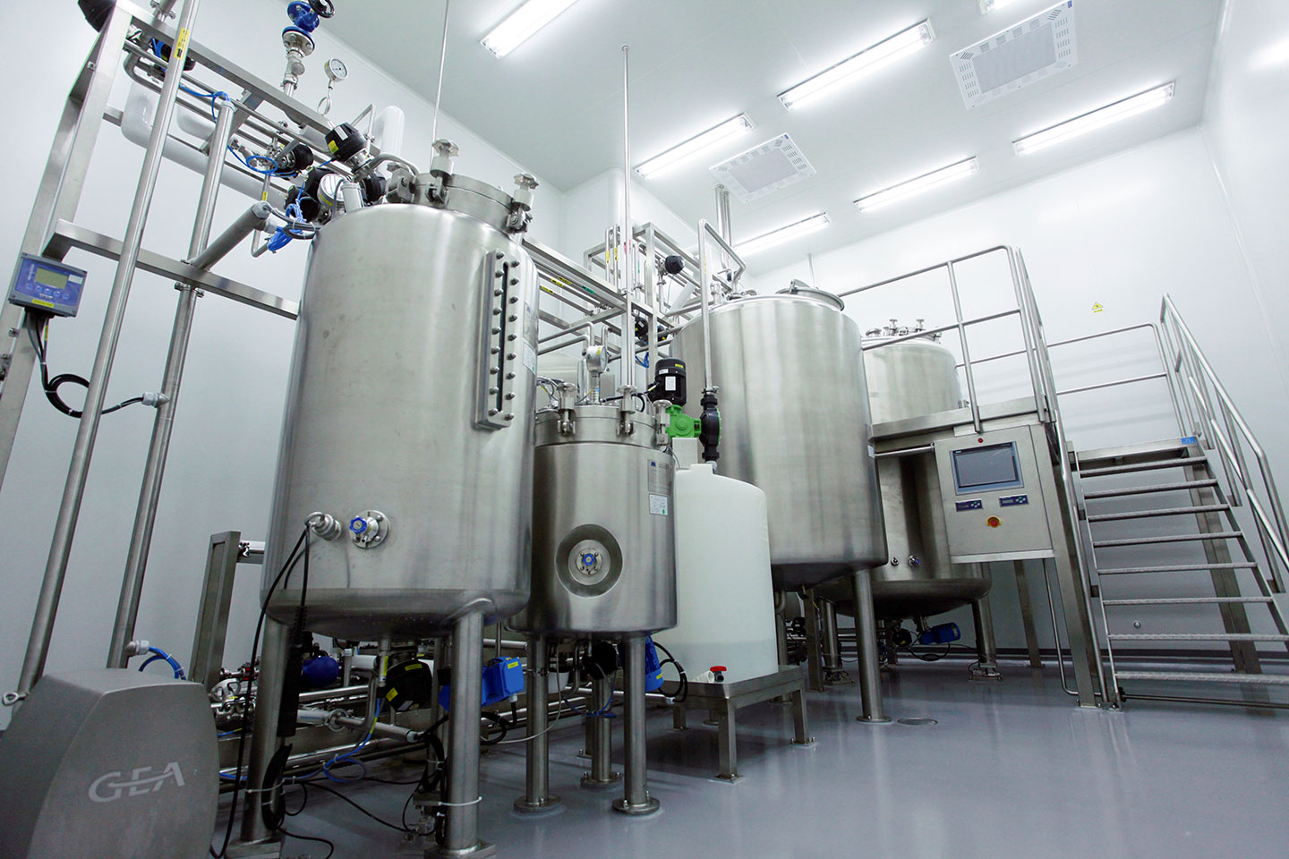 安及義液體制劑全自動(dòng)生產(chǎn)線